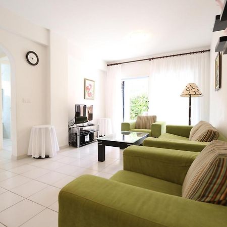 Victor Apartment 파포스 외부 사진