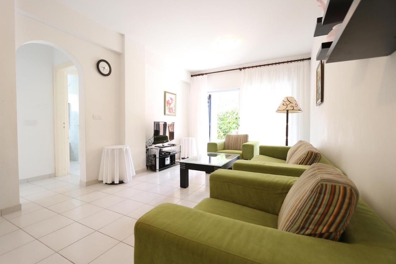 Victor Apartment 파포스 외부 사진