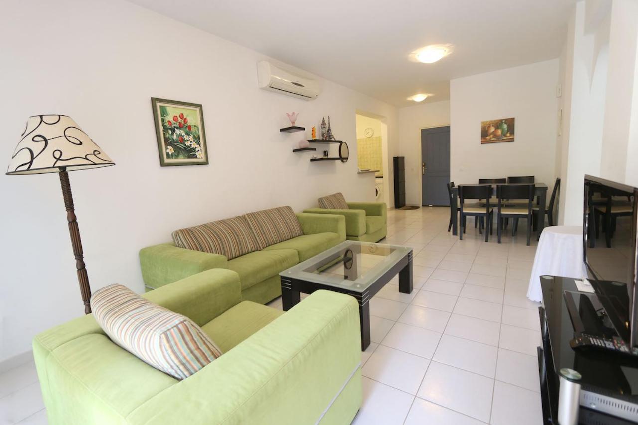 Victor Apartment 파포스 외부 사진